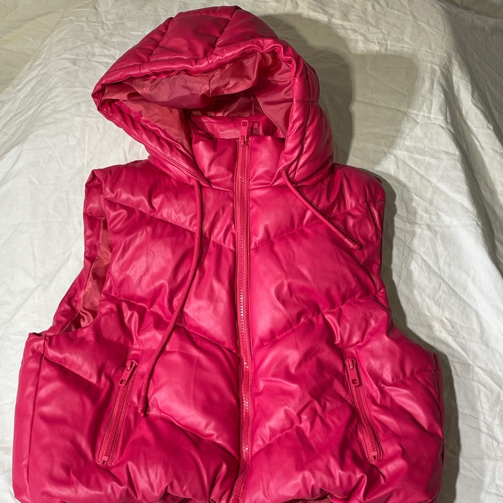 Love Tree Hot Pink Hooded Puffer Vest